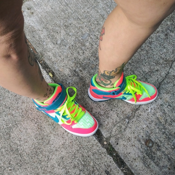 Meet your Posher, CoCo - Picture 2 of 2